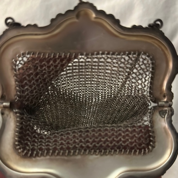 Vintage Chainmail Evening Bag - Picture 4 of 8